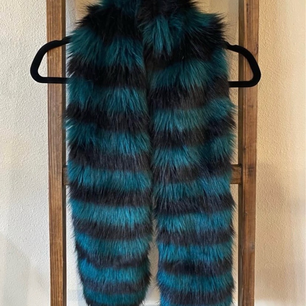 Faux Fur Free Press Scarf in Teal and Black